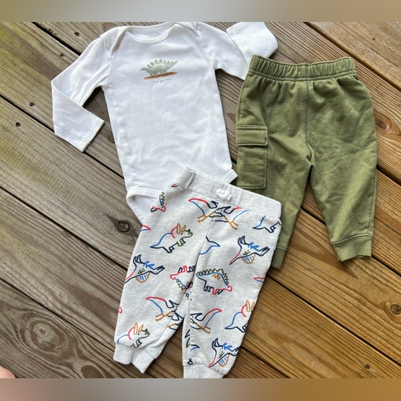Infant baby toddler 12M Carter's long sleeve onesie & sweatpants set - Picture 1 of 6